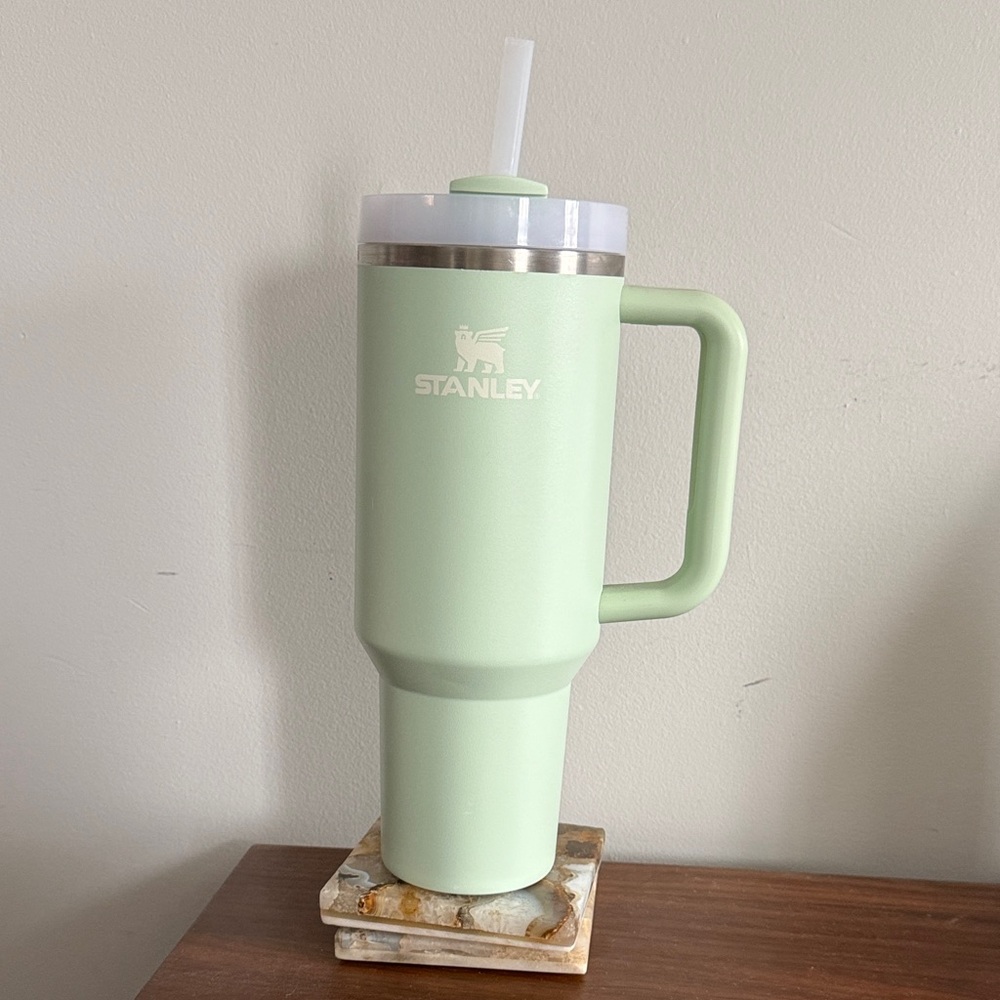 Stanley The Quencher H2.0 FlowState™ Tumbler | 40 OZ